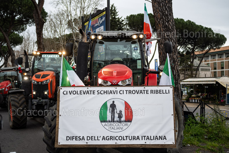 Manifestazione dei trattori